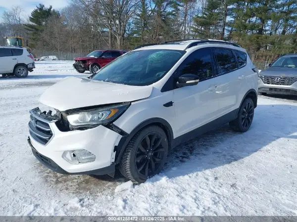 1FMCU9J93HUC08389 2017 FORD ESCAPE - Image 2