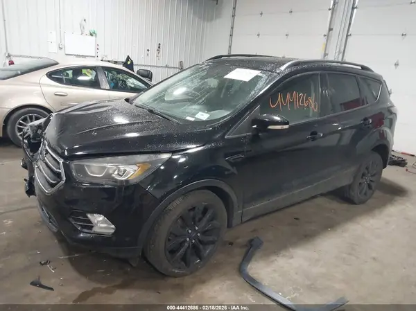 1FMCU9J93HUC38007 2017 FORD ESCAPE - Image 2