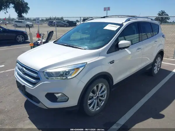1FMCU9J93HUC51422 2017 FORD ESCAPE - Image 2