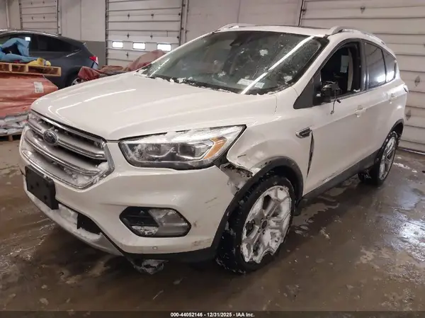 1FMCU9J93HUC69256 2017 FORD ESCAPE - Image 2