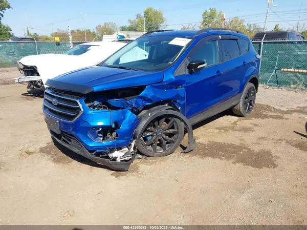 1FMCU9J93HUE14070 2017 FORD ESCAPE - Image 2