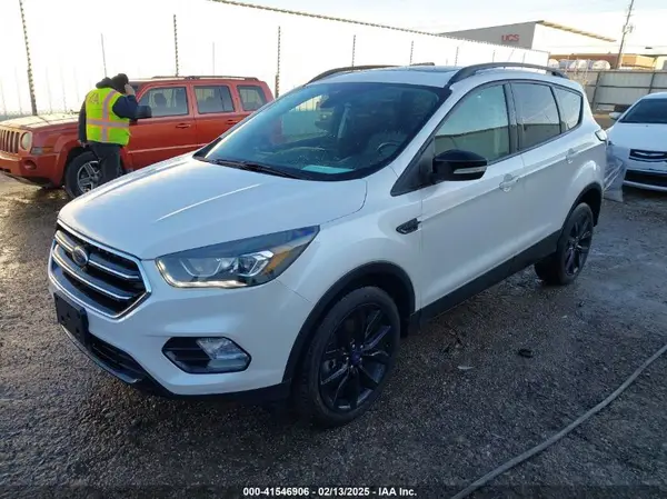 1FMCU9J93HUE96611 2017 FORD ESCAPE - Image 2