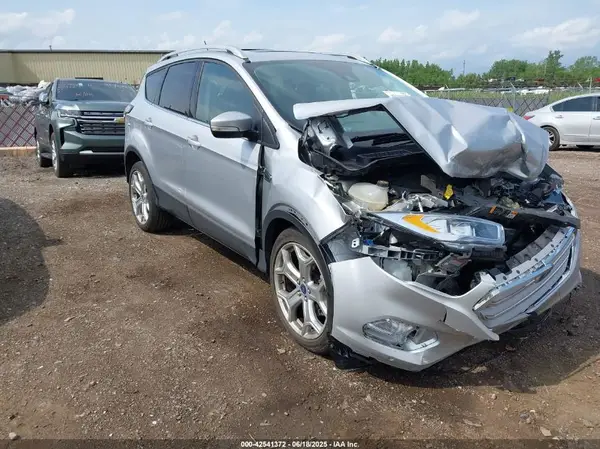 1FMCU9J93JUA08540 2018 FORD ESCAPE - Image 1