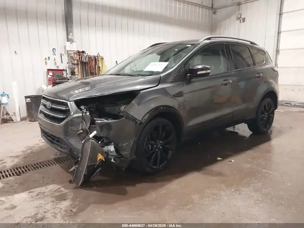 1FMCU9J93JUB63010 2018 FORD ESCAPE - Image 2