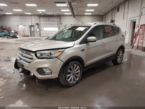1FMCU9J93JUB74587 2018 FORD ESCAPE - Image 2