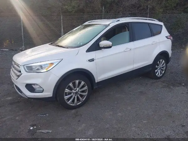 1FMCU9J93JUC44251 2018 FORD ESCAPE - Image 2