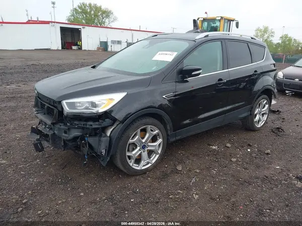 1FMCU9J93KUA03565 2019 FORD ESCAPE - Image 2