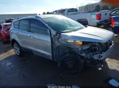 1FMCU9J93KUA15621 2019 FORD ESCAPE
