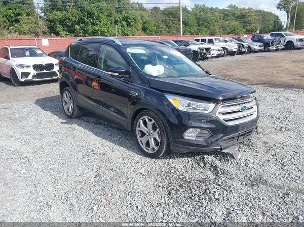 1FMCU9J93KUA22231 2019 FORD ESCAPE - Image 1