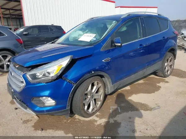 1FMCU9J93KUA70960 2019 FORD ESCAPE - Image 2
