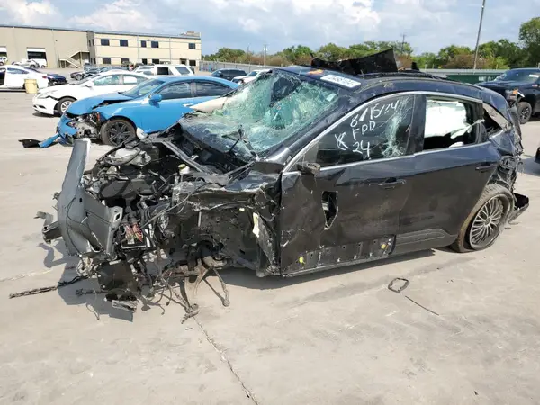 1FMCU9J93LUB15168 2020 FORD ESCAPE - Image 1