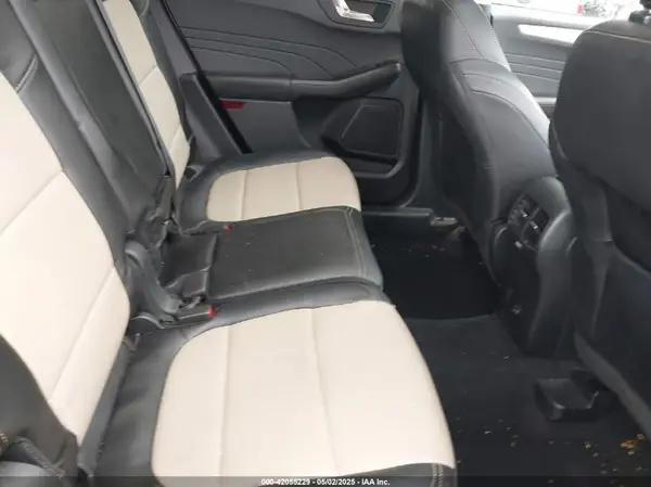 1FMCU9J93MUA36648 2021 FORD ESCAPE - Image 8