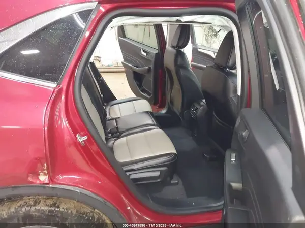 1FMCU9J93MUA62196 2021 FORD ESCAPE - Image 8