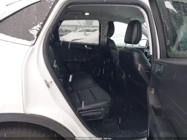 1FMCU9J93MUA75241 2021 FORD ESCAPE - Image 8