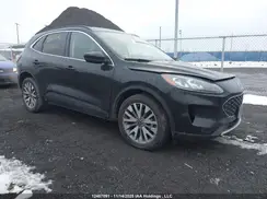 1FMCU9J93NUB75034 2022 FORD ESCAPE