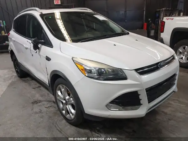 1FMCU9J94GUB02810 2016 FORD ESCAPE - Image 1