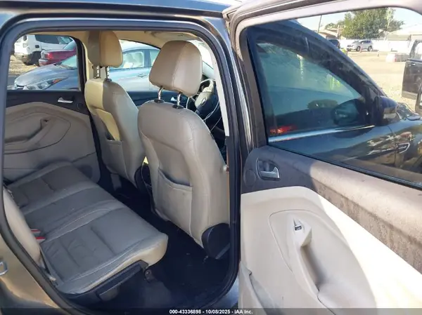 1FMCU9J94HUB03828 2017 FORD ESCAPE - Image 8