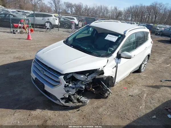 1FMCU9J94HUB38174 2017 FORD ESCAPE - Image 2