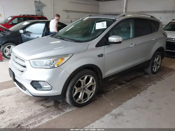 1FMCU9J94HUB44072 2017 FORD ESCAPE - Image 2