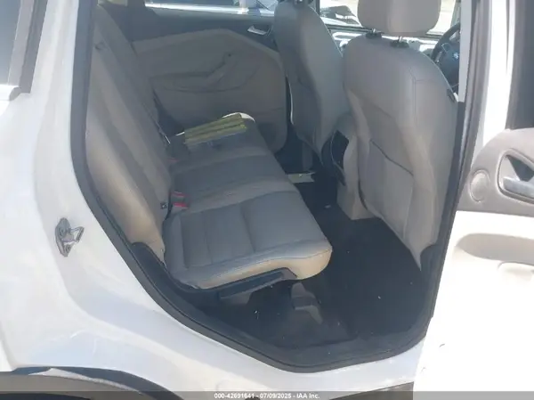 1FMCU9J94HUB45321 2017 FORD ESCAPE - Image 8