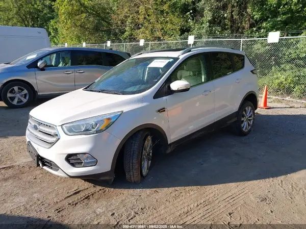 1FMCU9J94HUB86337 2017 FORD ESCAPE - Image 2