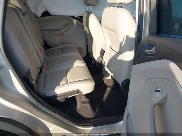 1FMCU9J94HUC33513 2017 FORD ESCAPE - Image 8