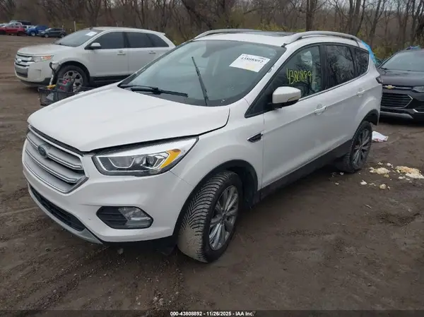 1FMCU9J94HUC76054 2017 FORD ESCAPE - Image 2