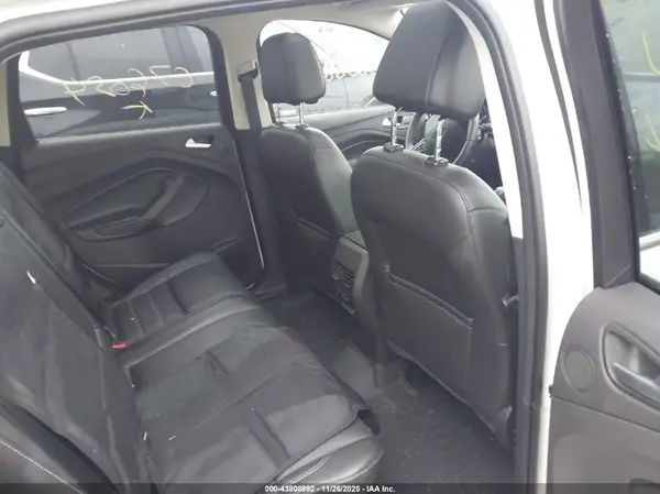 1FMCU9J94HUC76054 2017 FORD ESCAPE - Image 8