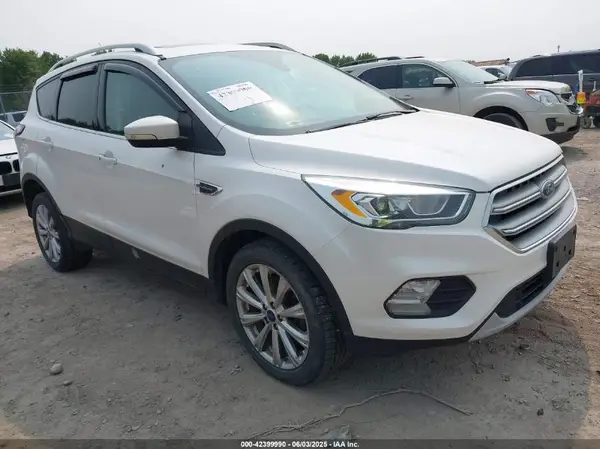 1FMCU9J94HUD33448 2017 FORD ESCAPE - Image 1