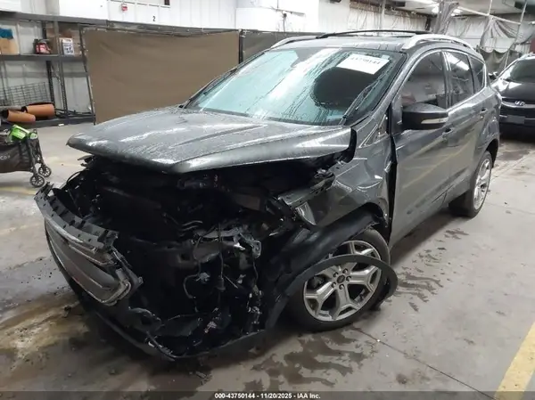 1FMCU9J94HUD91303 2017 FORD ESCAPE - Image 2