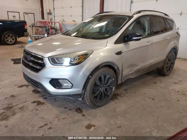 1FMCU9J94HUD92984 2017 FORD ESCAPE - Image 2