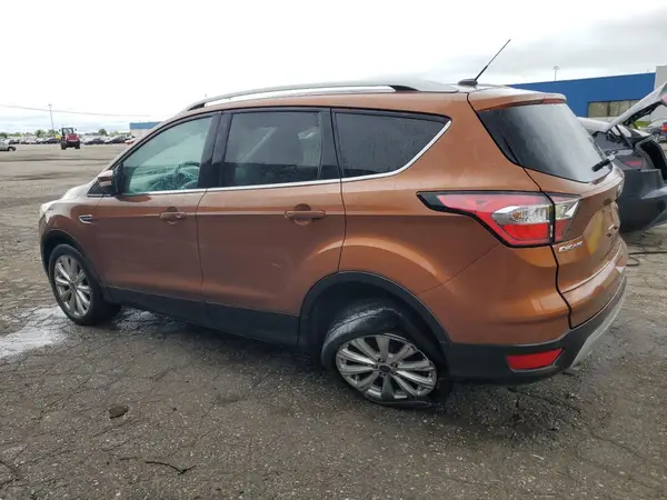 1FMCU9J94HUE10187 2017 FORD ESCAPE - Image 2