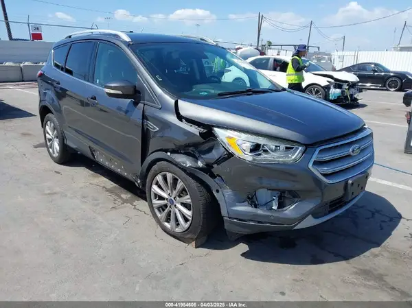 1FMCU9J94JUA56404 2018 FORD ESCAPE - Image 1
