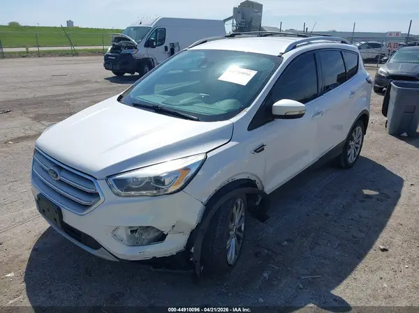 1FMCU9J94JUB79877 2018 FORD ESCAPE - Image 2