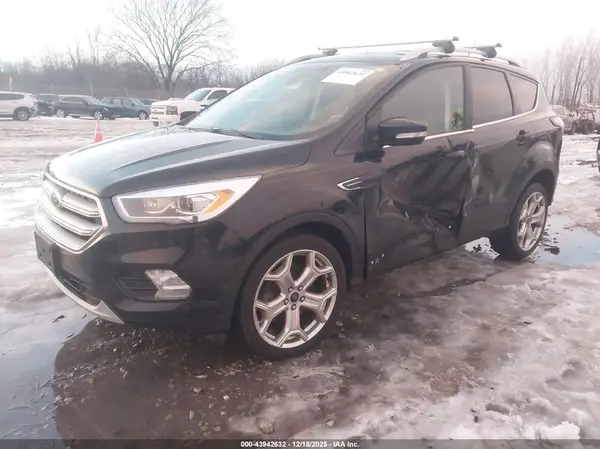 1FMCU9J94JUD55598 2018 FORD ESCAPE - Image 2