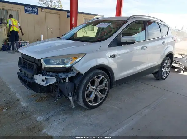 1FMCU9J94KUA43718 2019 FORD ESCAPE - Image 2