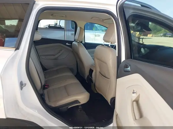 1FMCU9J94KUA43718 2019 FORD ESCAPE - Image 8