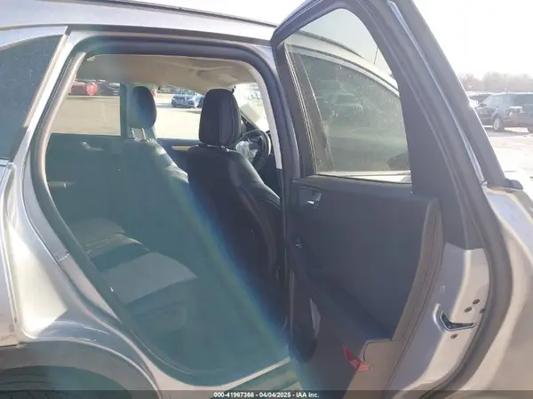 1FMCU9J94MUB12667 2021 FORD ESCAPE - Image 8