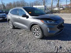 1FMCU9J94NUB61806 2022 FORD ESCAPE