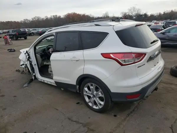 1FMCU9J95EUA85223 2024 FORD ESCAPE - Image 2