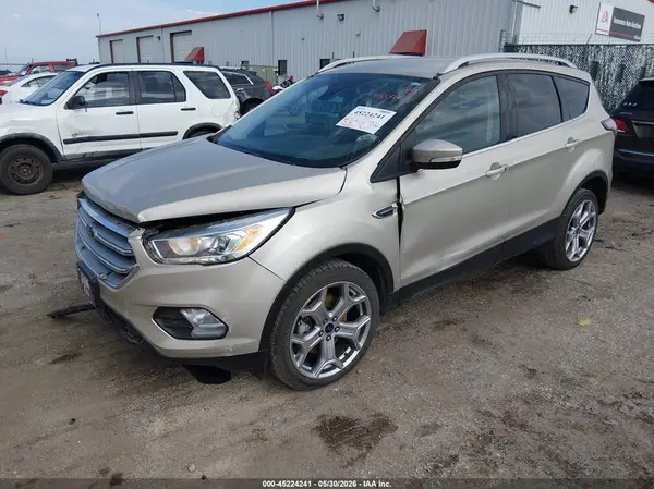 1FMCU9J95HUA04063 2017 FORD ESCAPE - Image 2