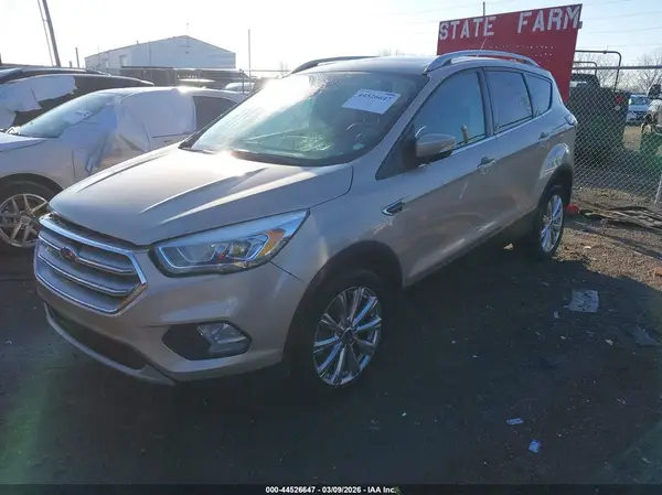 1FMCU9J95HUA27567 2017 FORD ESCAPE - Image 2