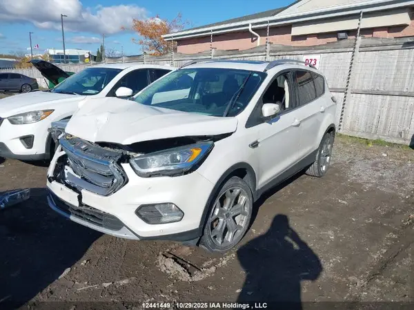 1FMCU9J95HUA33403 2017 FORD ESCAPE - Image 2