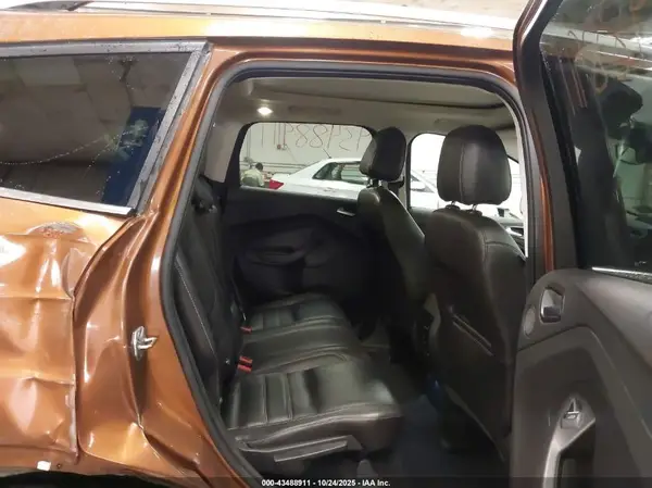 1FMCU9J95HUA33532 2017 FORD ESCAPE - Image 8