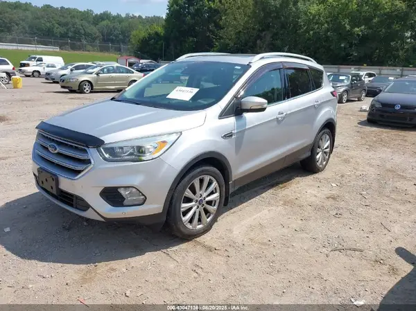 1FMCU9J95HUA78941 2017 FORD ESCAPE - Image 2