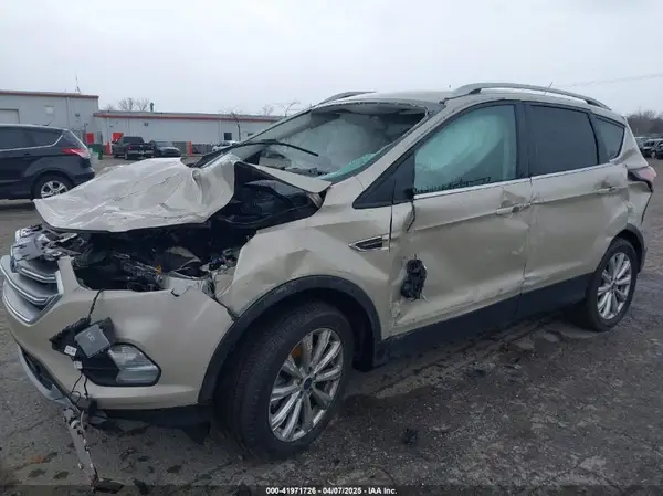 1FMCU9J95HUB59356 2017 FORD ESCAPE - Image 2