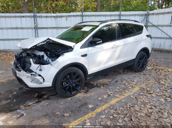 1FMCU9J95HUB70549 2017 FORD ESCAPE - Image 2
