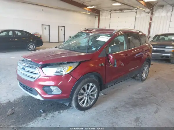 1FMCU9J95HUC14517 2017 FORD ESCAPE - Image 2