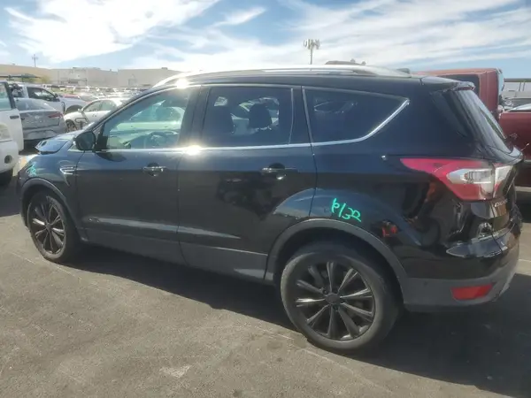 1FMCU9J95HUC30376 2017 FORD ESCAPE - Image 2