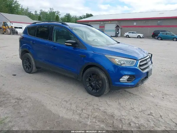 1FMCU9J95HUC70103 2017 FORD ESCAPE - Image 1
